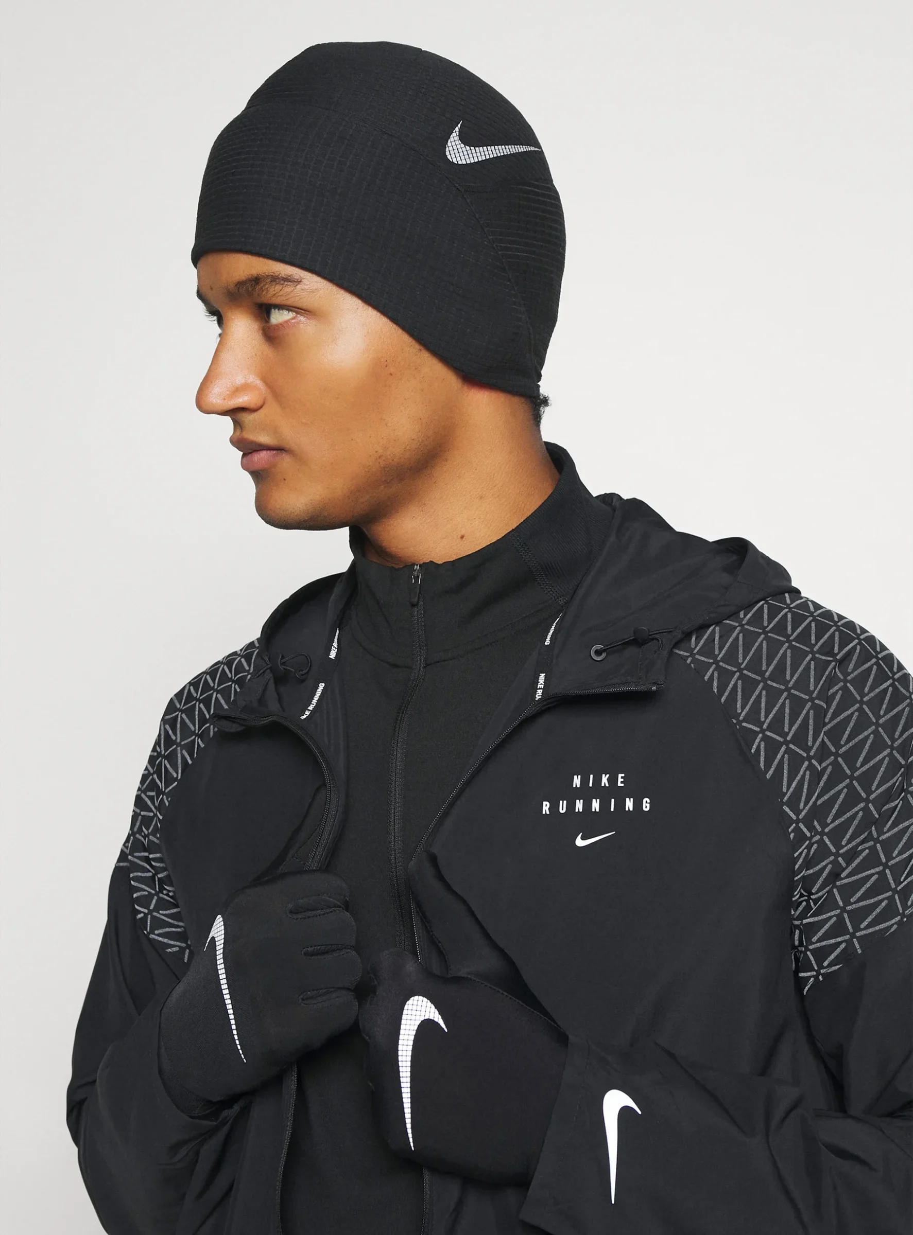 Set Nike Performance da uomo composto da cappello e guanti da corsa RUN DRY - Guanti - nero/argento