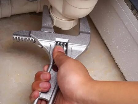 Adjustable Mini Wrench Bathroom Wrench Strong Clamp Large Multi-Function Aluminum Wrench Bathroom Repair Tool